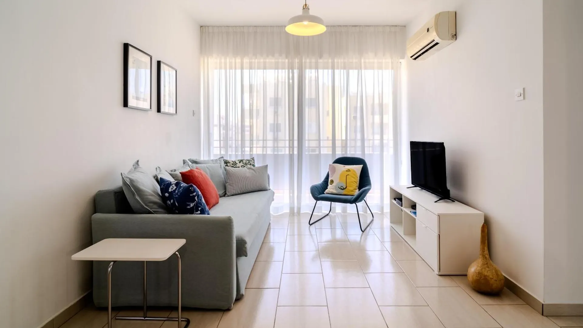 Athina Mackenzie 2 Bedroom Flat With Pool Larnaca